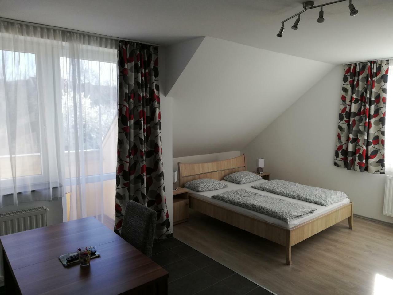 Apartman 25 Sopron Exterior foto